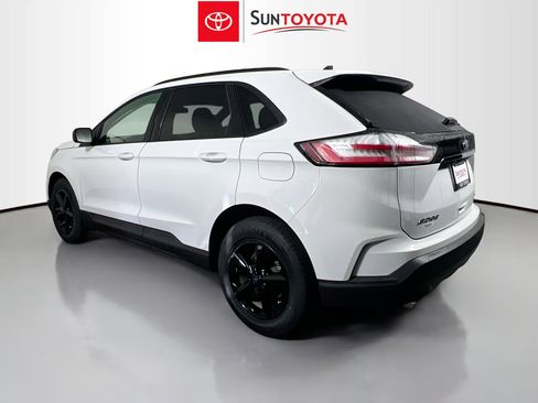 Used 2020 Ford Edge SE image 6