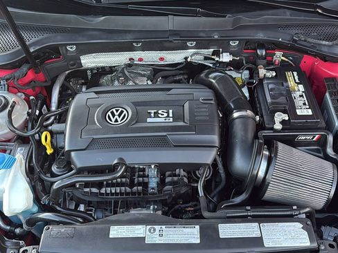 Used 2018 Volkswagen Golf R 4-Door AWD/4WD image 31