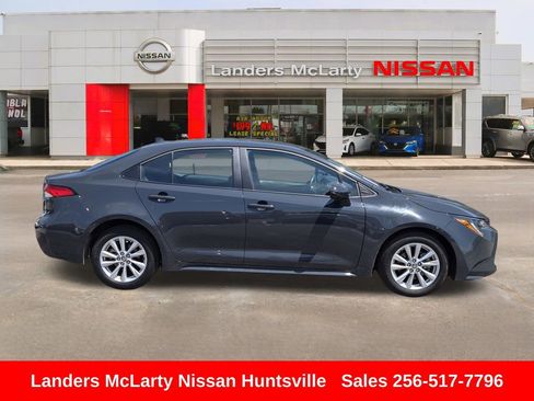 Used 2025 Toyota Corolla LE w/ LE Premium Package FWD image 2