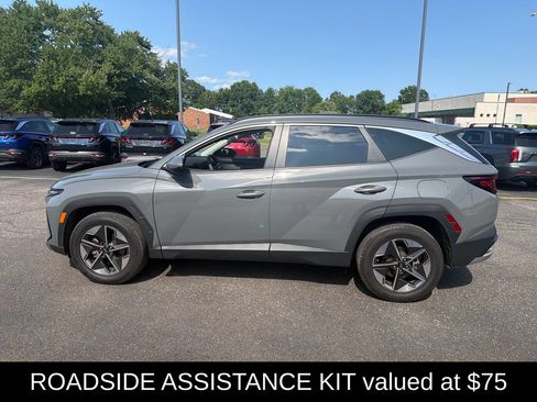 Certified 2025 Hyundai Tucson SEL AWD/4WD image 6