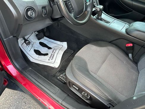 Used 2010 Ford Taurus SEL FWD image 10
