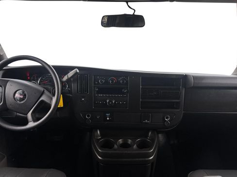 Used 2022 GMC Savana 2500 w/ Driver Convenience Package RWD image 17