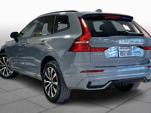 Certified 2024 Volvo XC60 B5 Plus image 12