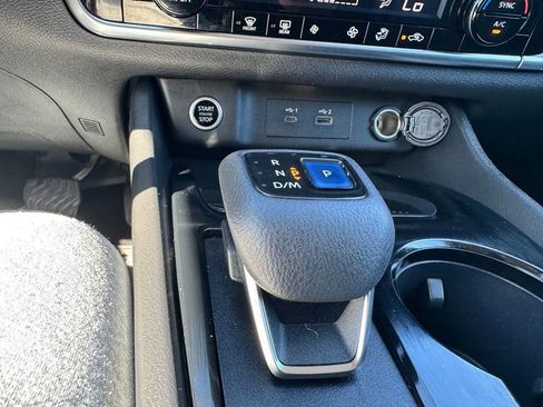 Used 2021 Nissan Rogue SV AWD/4WD image 19