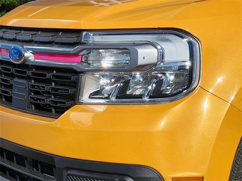 Used 2022 Ford Maverick Lariat w/ Lariat Luxury Package image 11