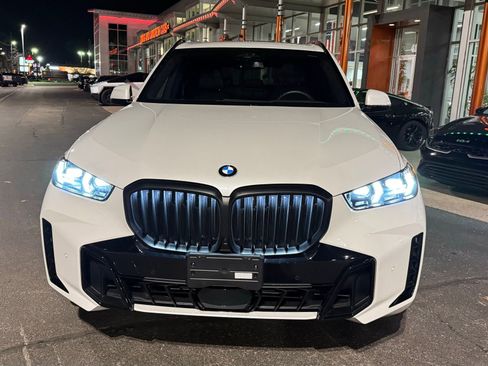 Used 2026 BMW X5 xDrive40i image 11