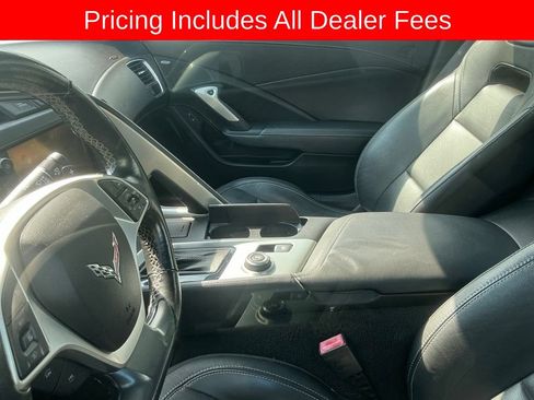 Used 2017 Chevrolet Corvette Stingray Coupe w/ 1LT RWD image 9