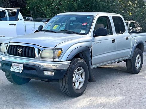 Used 2004 Toyota Tacoma PreRunner RWD image 3