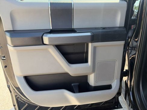 Used 2017 Ford F150 XLT AWD/4WD image 24