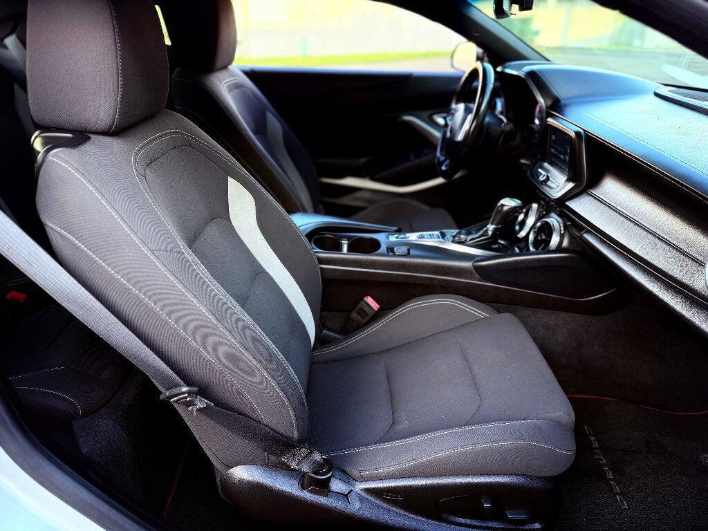 Used 2018 Chevrolet Camaro LT w/ Redline Edition RWD image 37