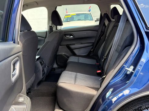 Used 2024 Nissan Rogue SV FWD image 13