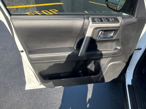 Used 2024 Toyota 4Runner SR5 Premium image 10