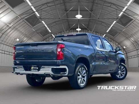 Used 2021 Chevrolet Silverado 1500 LT AWD/4WD image 2
