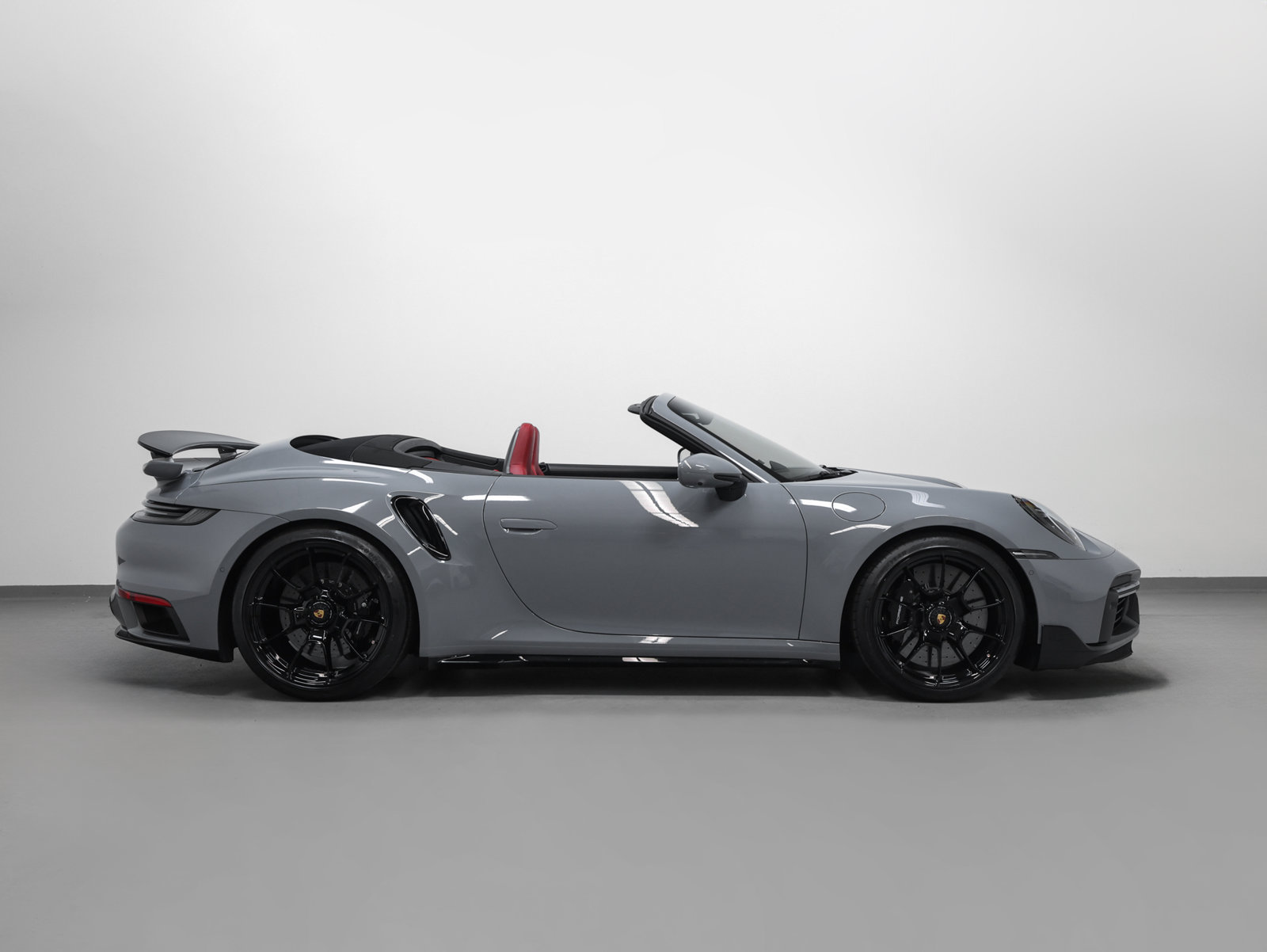 Certified 2024 Porsche 911 Turbo S AWD/4WD image 15