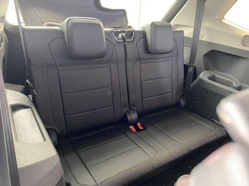 Used 2019 Volkswagen Tiguan SEL w/ 3rd Row Seat Package AWD/4WD image 19