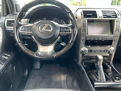 Used 2021 Lexus GX 460 Premium w/ Premium Package AWD/4WD image 14