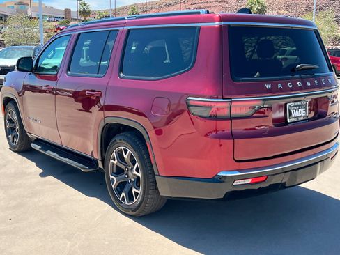 Used 2024 Jeep Wagoneer Series III AWD/4WD image 3