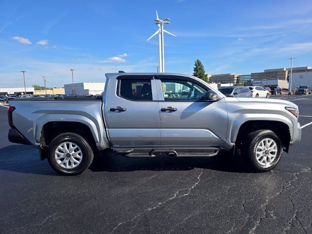 Used 2024 Toyota Tacoma SR AWD/4WD image 17