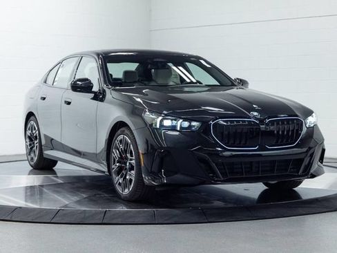 New 2027 BMW 530i xDrive w/ M Sport Package AWD/4WD image 5
