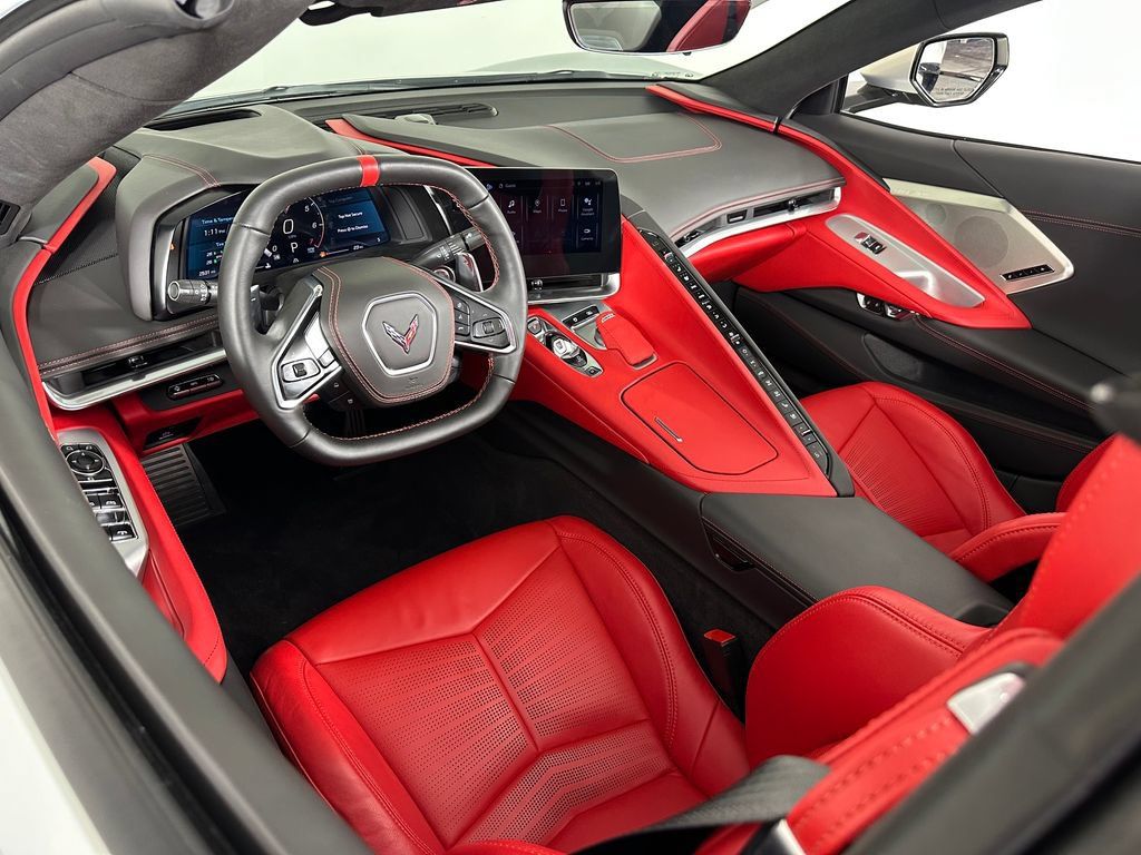 Used 2024 Chevrolet Corvette Stingray Premium Conv w/ Z51 Performance Package RWD image 31