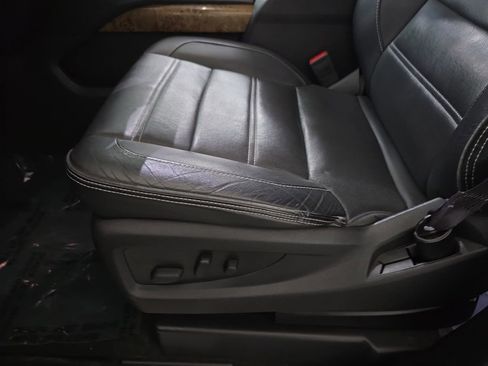 Used 2016 GMC Yukon Denali w/ Open Road Package image 30