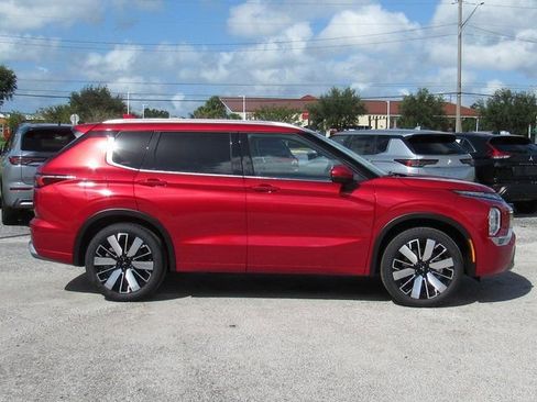 New 2025 Mitsubishi Outlander SEL AWD/4WD image 2