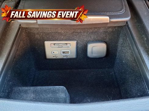 Used 2019 Cadillac XT4 Premium Luxury FWD image 23