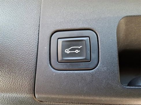 Used 2019 Cadillac XT5 Platinum image 10