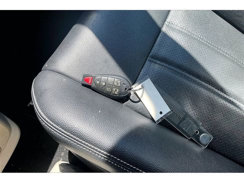 Used 2013 Chrysler Town & Country Touring-L w/ Entertainment Group #2 image 10