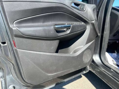 Used 2019 Ford Escape SEL image 10