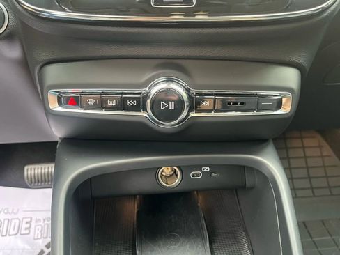 Used 2023 Volvo XC40 B5 Plus w/ Driver Assist Package image 23