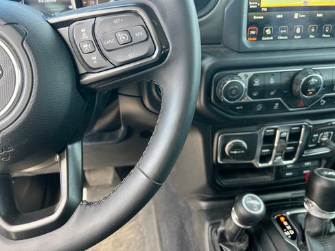 Used 2023 Jeep Wrangler Unlimited Sport AWD/4WD image 13