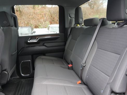 Used 2024 Chevrolet Silverado 2500 LT image 26