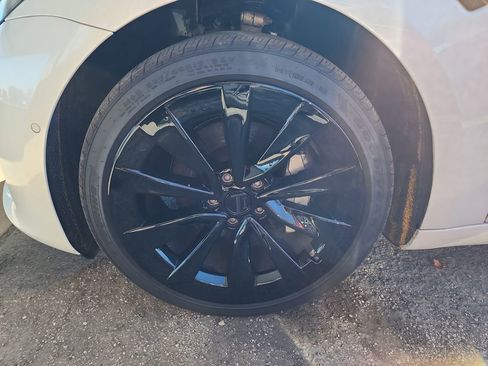 Used 2021 Tesla Model 3 Long Range image 8