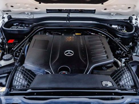 Used 2025 Mercedes-Benz G 550 image 32