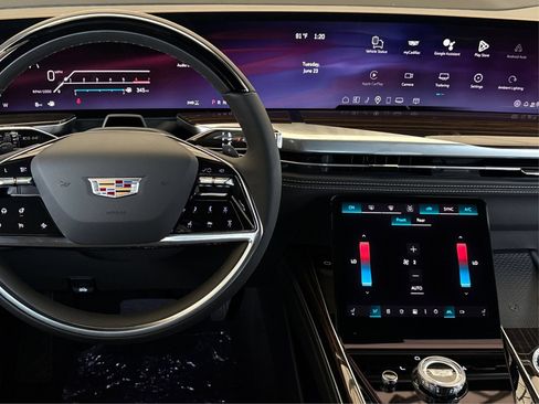 New 2026 Cadillac Escalade ESV Luxury AWD/4WD image 15