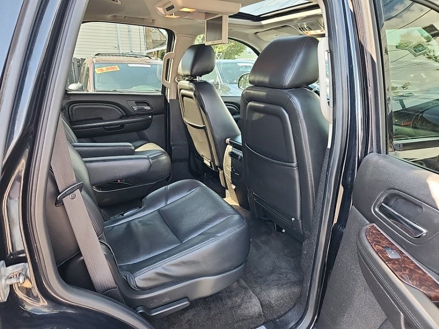 Used 2012 GMC Yukon Denali AWD/4WD image 11