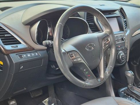 Used 2017 Hyundai Santa Fe Sport 2.0T FWD image 3