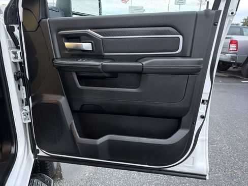 Used 2025 RAM 2500 Big Horn image 15