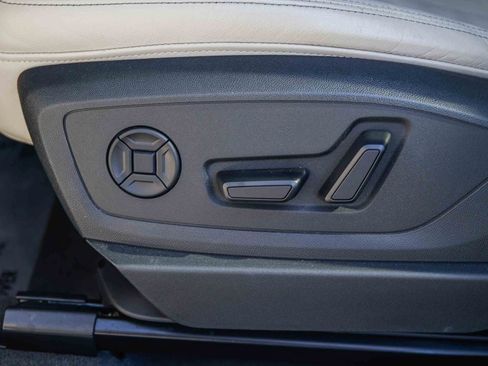 Certified 2023 Audi e-tron Premium w/ Convenience Plus Package image 24