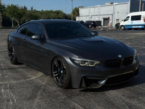 Used 2018 BMW M4 Coupe RWD image 9
