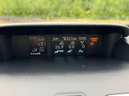 Used 2018 Subaru Forester 2.5i Limited AWD/4WD image 29