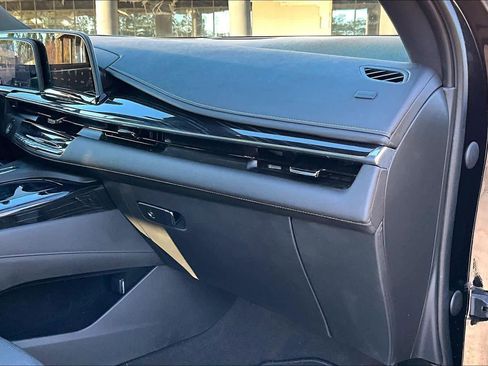 Used 2023 Cadillac Escalade Sport image 18