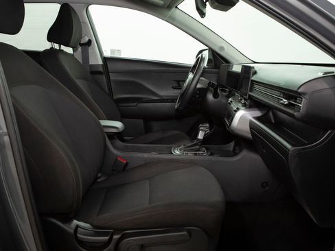 Used 2025 Hyundai Kona SEL image 16