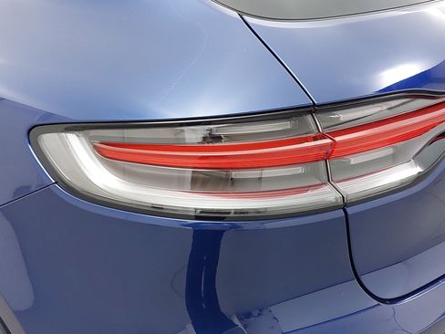 Used 2024 Porsche Macan image 36