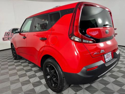 Used 2020 Kia Soul S FWD image 25