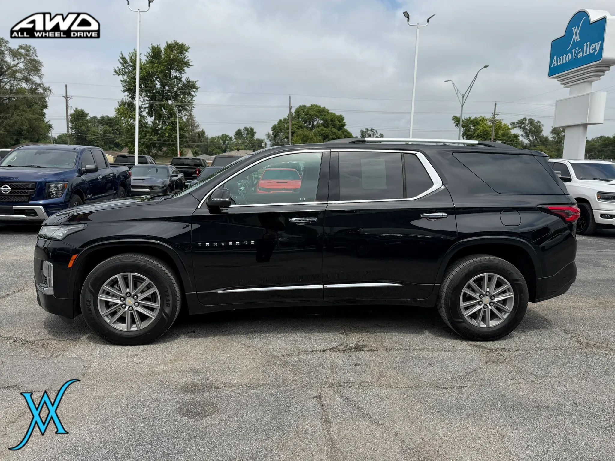 Used 2022 Chevrolet Traverse Premier w/ LPO, Floor Liner Package AWD/4WD image 4