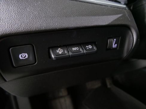 Used 2023 Buick Enclave Premium image 19