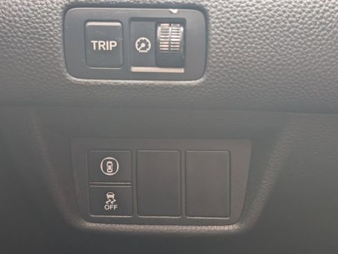 Used 2019 Honda Accord EX image 11