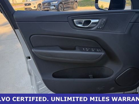 Certified 2025 Volvo XC60 B5 Plus AWD/4WD image 17